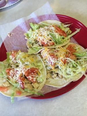 3 chicken corn tacos