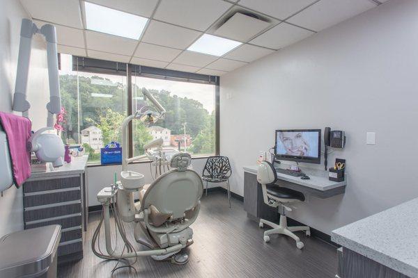 Glen Cove dentist patient room #2