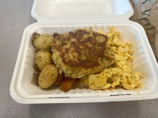 Crab cake with roasted potatoes (not roasted but boiled) and Mac and cheese