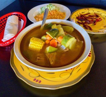 Caldo de Res