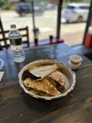 QUESADILLA XL with Chicken and Fajitas vegetables