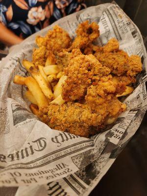 Fried Oysters with Fries 5/10