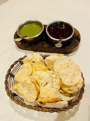 Mini Papad and chutney