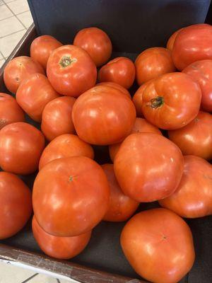 Fresh red tomatoes