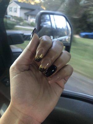 this my go to place for nails now that ive discovered it , my nails always turns out good but today Tina did my nails and she killed it