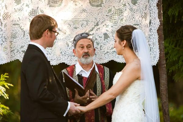 Yehudah Winter, of yourpersonalceremony.com, officiating wedding ceremony at World Forestry Center