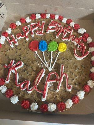 An example of what the cookie cake looked like!!! It was horrible!!!!!!