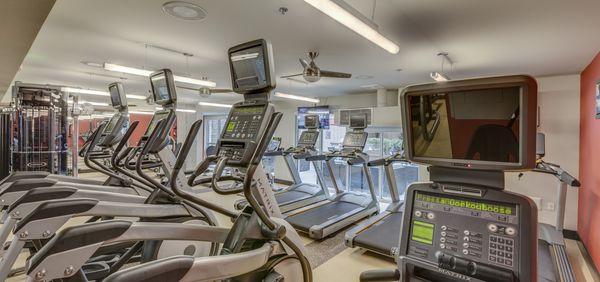 Going to the gym has never been this easy! Most of our locations have onsite 24/7 gyms, like this one at Main Street Flats.