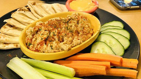 Hummus plate