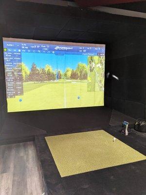 GC Quad golf simulator