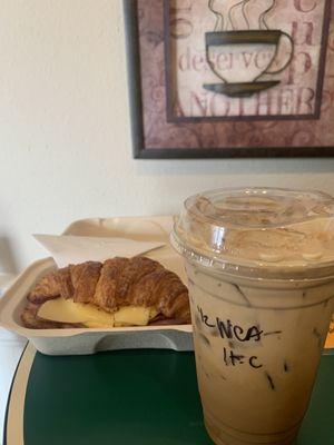 Iced WC Americano and breakfast sandy