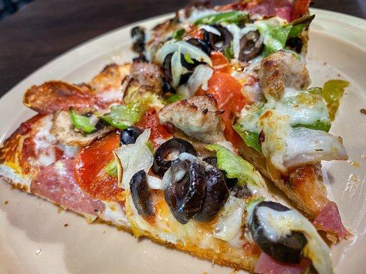 AYCE lunch pizza & salad $14.99.  from 11:00 to 14:00