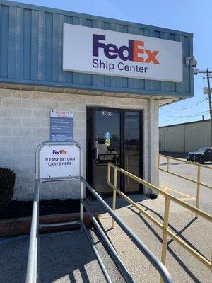 FedEx Ship Center