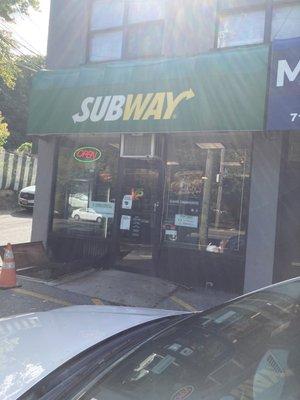 Subway on east shore road serves people with no masks please be careful when you buy chips