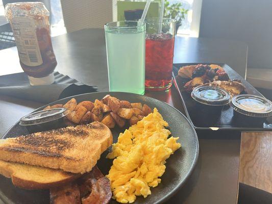 Original bfast, mini French toast with berries