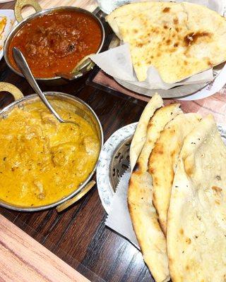 Lamb Vindaloo ; Chicken Pasanda ; Butter Naan ; Garlic Naan