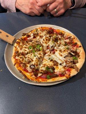 Deluxe pizza