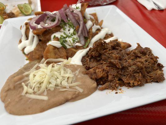 Chilaquiles con Birria