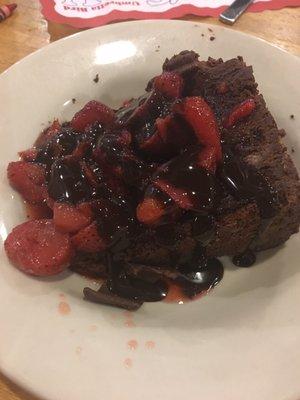 Chocolate cake with strawberries