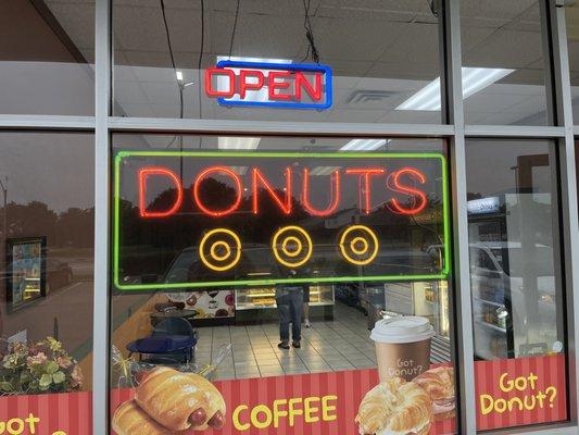 Donut sign