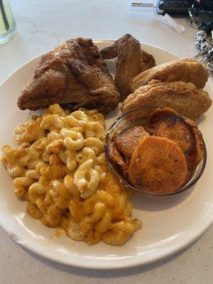 2 pc fried chicken, 2 pc corn bread, yams and mac and cheese.