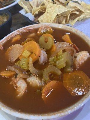 Caldo de pescado and CARROTS