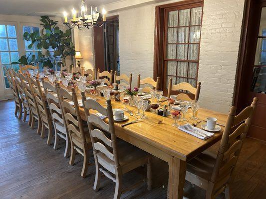 Dining area set for breakfast. Wish we could have stayed!