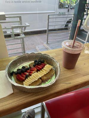 Fruits Toast Super Smoothie