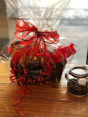 What better way to say "I Love You" than with a Valentines Gift Basket from Sweet Beans.