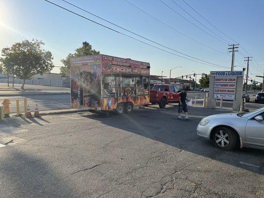 Great tacos and burritos...