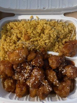 L8. Sesame Chicken Lunch Special