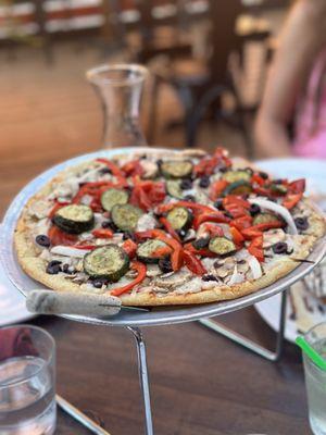 Vegetarian pizza but vegan, plus mamas lil peppers. So good- mushies are super seasoned. Very flavorful. Recommend.