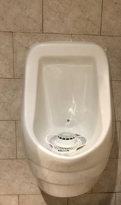 Waterless urinal installation