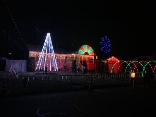 Picozzi Family Christmas Display