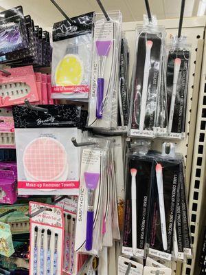 Dollar Tree -- GREAT for ART SUPPLIES!!!