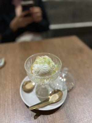 Coconut icecream