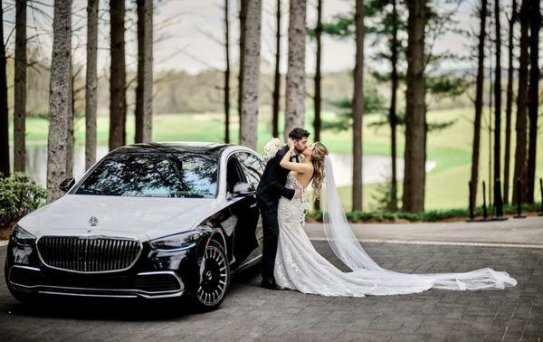 Beautiful couple enjoying their incredible maybach transportation service !