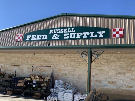 Best Feed and Supply around