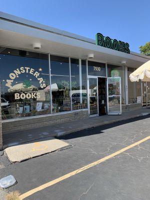 Monstera’s Books