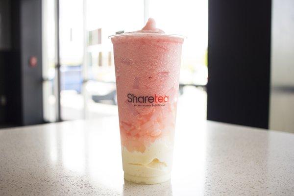 Strawberry Ice Blended with Ice Cream & Lychee Jelly