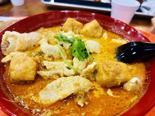 Chicken curry laksa