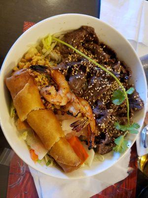 Vermicelli bbq top sirloin, shrimp, eggroll