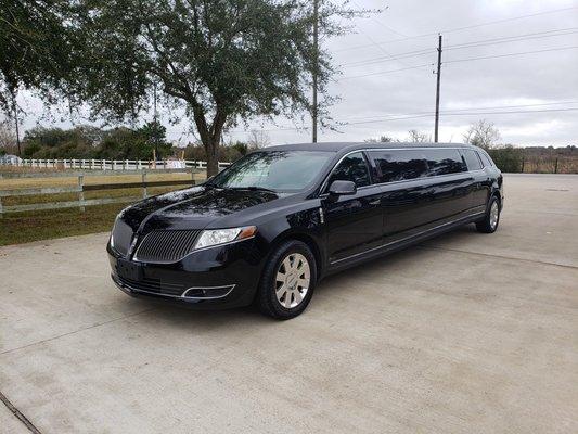 J & J Limousine Service