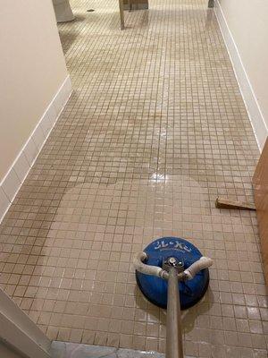 "Revive Your Tiles, Restore Your Grout: Transform Your Floors with a Deep Clean!"