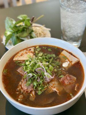 Bun bo hue