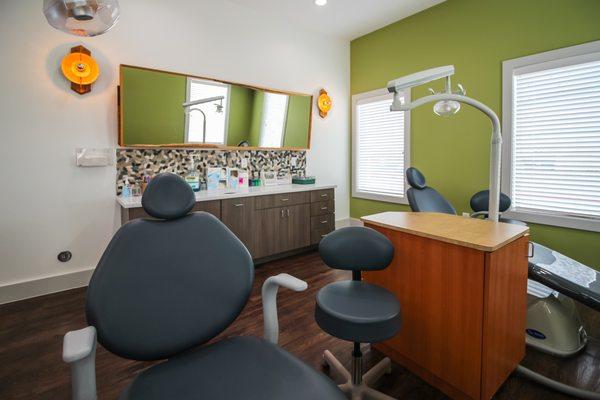 Our dentists are experts in Invisalign. View your healthy smile at the brushing station in our ortho bay.