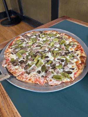 Sausage mushroom and green peppers - crispy thin crust!!