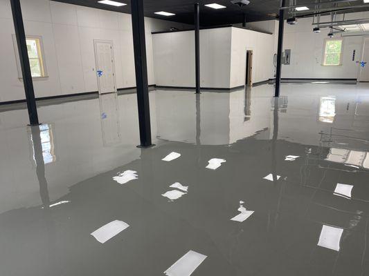 Sliver Epoxy Floors by 33 DreamCrete in Brandon, Ms.