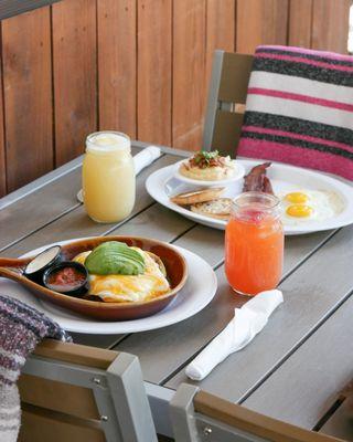 Huevos Rancheros w/ Strawberry Grapefruit Mimosa

Traditional Breakfast w/ Pineapple Coconut Mimosa