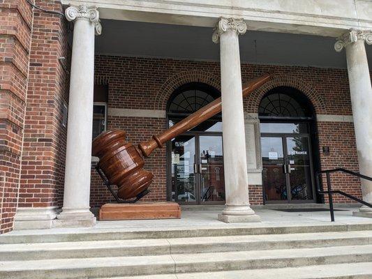 World's Largest Gavel, Marshall